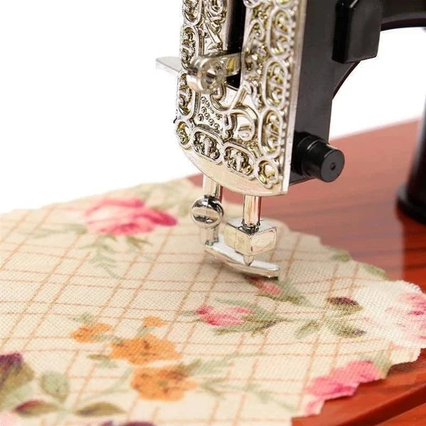 🥇🎵Wood Mini Sewing Machine Music Box